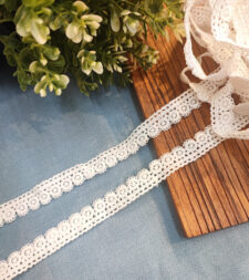 Floral Edging Guipure Lace No 0382a