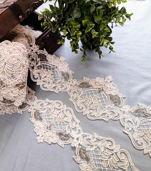Golden Glow Corded Lace No 468