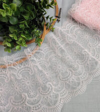 Cult Classics 3 Corded Embroidery Lace No 564