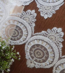 Touch Of Royalty Corded Lace No 661a