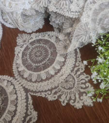 Touch Of Royalty Corded Lace No 661c