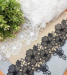 Dainty And Delicate Floral Guipure Lace No 695b
