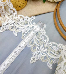 Asymmetric Antique Cord Lace No 722b