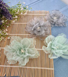 Crushed Net Flared Flowers Item No 772