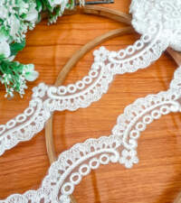 Shallow Scallops Cord With Silver Outline Lace No 796