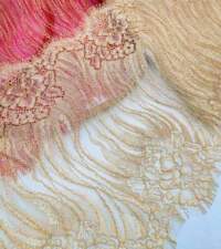 Chantilly Statement Lace No 902b