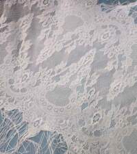 Chantilly Lace Piece With Tassels Lace No 935a