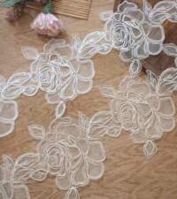 Rose Design Outline Cord Lace No 975