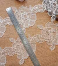 Rose Design Outline Cord Lace No 975a