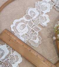 Rose Design Corded Guipure Lace No 989d
