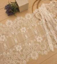 Vertical Pattern Floral Chantilly Lace No 122