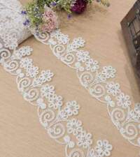 Floral Swirly Cord Lace No 116a