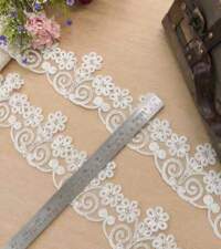 Floral Swirly Cord Lace No 116c