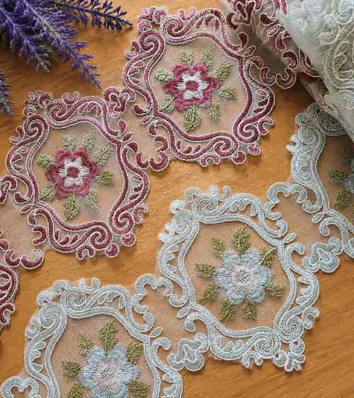 Vintage Mirror Design Cord Lace No 135